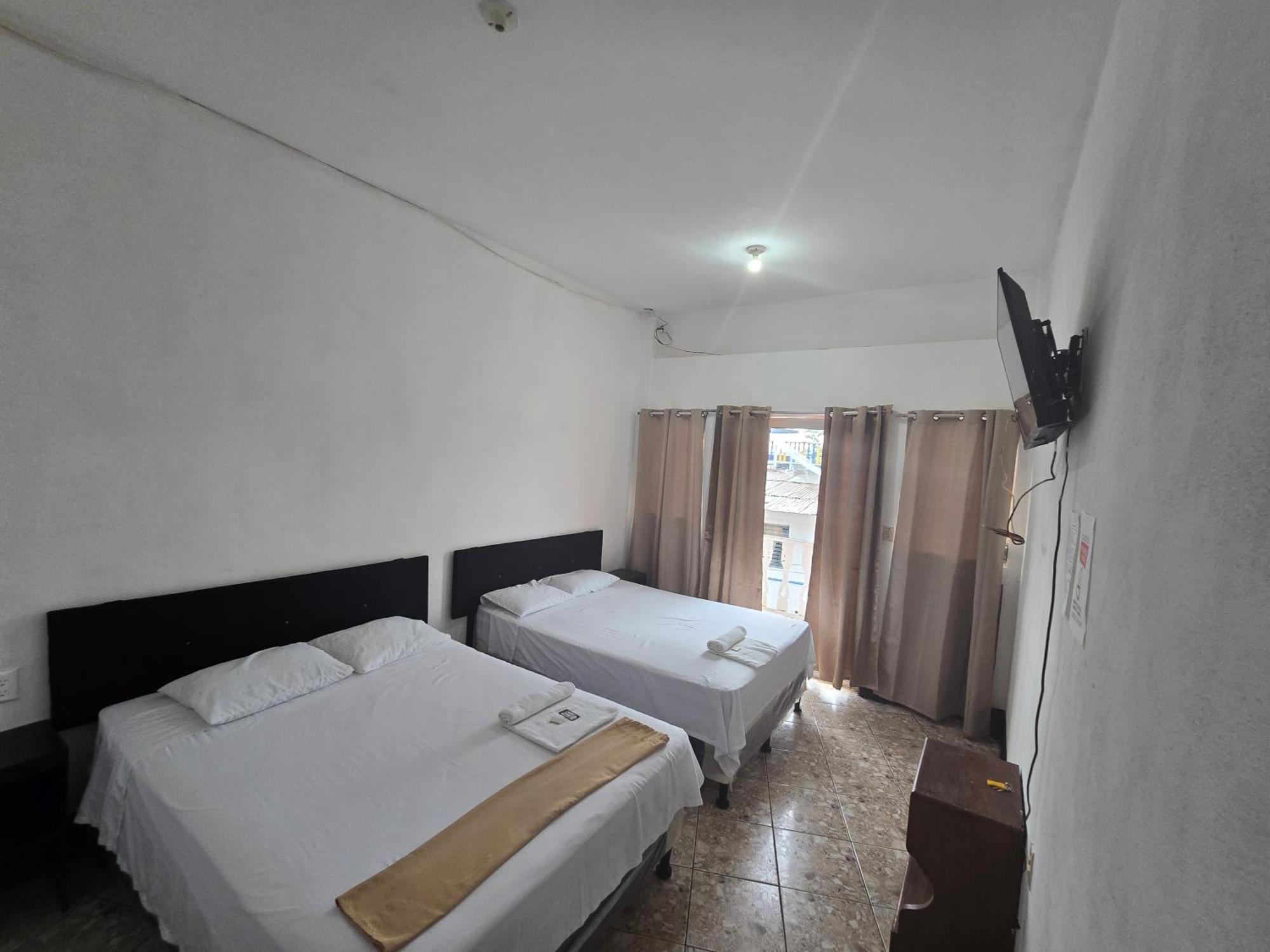 Hotel Aurora Flores Εξωτερικό φωτογραφία